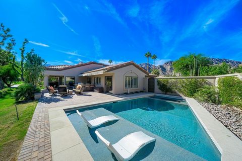 Expanded Legend 30 plan located on a cul-de-sac in PGA West! Overlooking the 18th Tee Box of the popular Nicklaus Private Course. Beautifully appointed with a 380 square foot addition for a great room opening to the kitchen! The present owner has add...