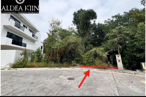 Lote residencial unifamiliar en venta, en condominio privado en Puerto Morelos, a sólo 1.5 Kms. del acceso a la playa, con el acceso directo desde la carretera federal Cancún-Chetumal y a 18 minutos del Aeropuerto Internacional de Cancún. El Terreno ...