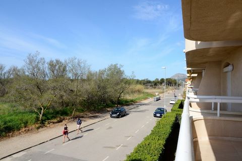 ¡Begib dich auf eine Reise zu deinem perfekten Versteck in Estartit! Diese charmante Meerblick-Wohnung mit 1 Schlafzimmer für bis zu 3 Personen wird dich willkommen heißen. Die gut ausgestattete Küche und eine 12 m² große Terrasse bieten atemberauben...