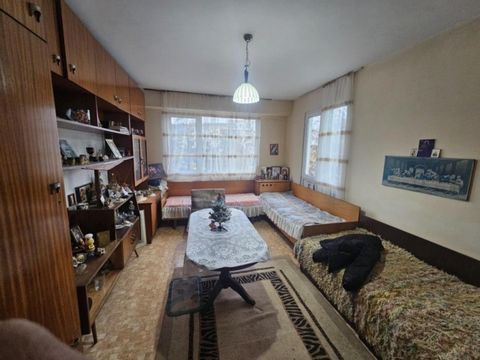 For sale is an apartment, construction panel, in the Vazrozhdantsi district, in the area of the Hundredth Blocks. The apartment has an area of 72 sq.m. and consists of a corridor, living room, bedroom, kitchen, bathroom with toilet and two terraces. ...