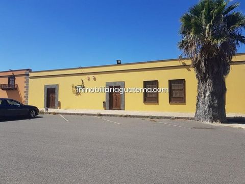 Local for sale in Corralejo with a bathroom and an area of 153 m². The premises are for sale for 226,700 euros.Do you want to make a visit? CONTACT US! real ... ... C/Pedro Guy Vandaele, Local 2 (Corralejo)