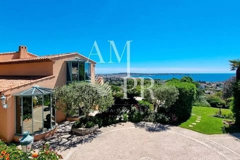 On the outskirts of Cannes, set in a private gated estate, this luxury villa boasts magnificent sea views. Built on a magnificent flat plot of 1679m2 landscaped with thousands of Mediterranean species. The villa comprises a living room, dining room, ...