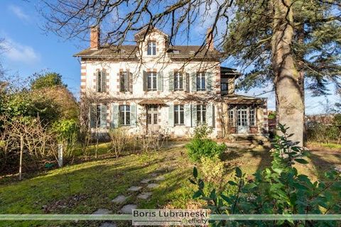 89000 AUXERRE - CITY CENTER - EXCEPTIONAL MASTER RESIDENCE - 328 SQM - 1,450 SQM PARK Boris Lubraneski and EffiCity are pleased to present exclusively this exceptional property, a master residence located on Boulevard Vauban, just a few steps from th...