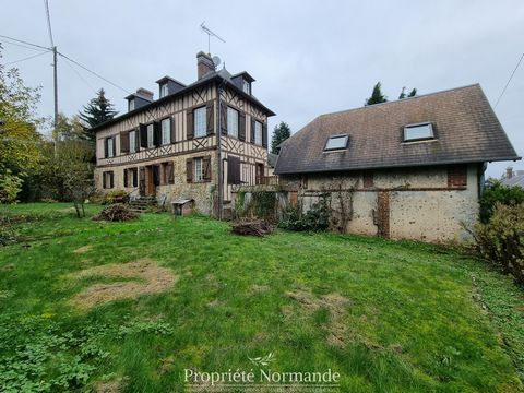 The agency Propriété Normande de Bernay exclusively offers you this authentic half-timbered mansion dating from the end of the 18th century. A location in the heart of the picturesque village of Montreuil l'argillé with its shops 15 minutes from Bern...