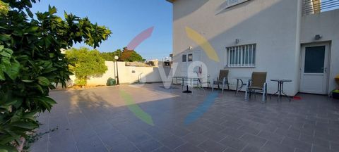 Detached house For rent in Kolossi. The Detached house is 196 sq.m. and it is located on a plot of 300 sq.m.. It consists of: 4 bedrooms (1 Master), 2 bathrooms, 1 wc, 2 kitchens, 1 living rooms and it also has 1 parkings (1 Open). The property was b...