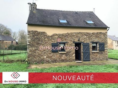 We have a great opportunity here, in the heart of a peaceful hamlet in Guilliers, is this charming four room stone house on a wooded and fenced plot of 1021m². Offering a living area of 73m², you will be seduced by its idyllic setting and welcoming a...