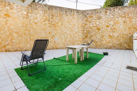 DON'T MISS THIS GREAT OPPORTUNITY! LARGE MODERN LUXURY 2 BEDROOM APARTMENT WITH 265 M2, PRIVATE TERRACE AND BARBECUE LOCATED IN ONE OF THE BEST AREAS OF THE ALGARVE FERRAGUDO A FEW MINUTES FROM THE BEACH! The apartment is located in one of the best a...