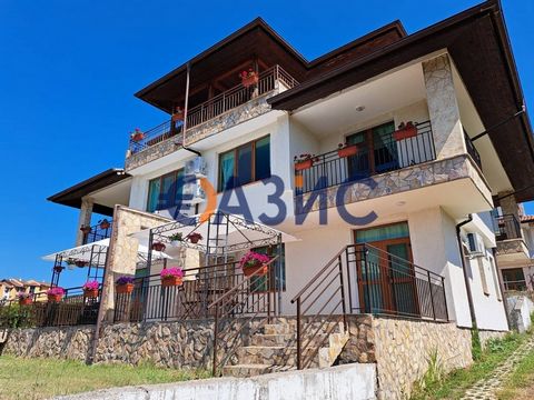 ID 32341106 It is offered for sale: The house has 3 floors, operating as a family hotel in Sveti Vlas. Cost: 508000 euros. Locality: Sveti Vlas, Intsaraki locality Rooms: 15 Total area: 320 sq.m . Land area: 500 sq.m. Floors: 3 of 3 Support fee: none...