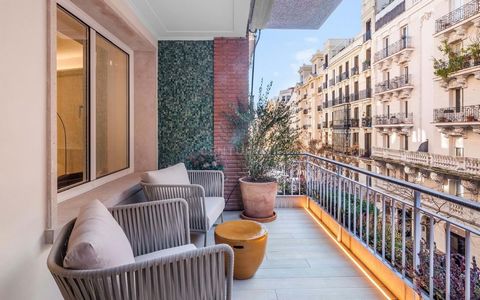 109 Apartment ready to move in. The apartment is located in the Almagro area next to Eduardo Dato, General Martinez Campos and Zurbano. Residential and cosmopolitan area where you can enjoy both a wide variety of gastronomic offer and its stores wher...