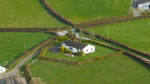 Ein spektakulär gelegener, freistehender Bungalow mit 3 Schlafzimmern in günstiger Lage in der Nähe von Aberystwyth und doch in einer idyllischen Umgebung von West Wales. Penlon ist seit vielen Jahren im Besitz derselben Familie. Dies ist eine selten...