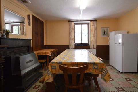 This serene holiday home in La Rouge Minière is ideal for a family or a group. It can accommodate 5 guests and has 2 bedrooms. It has a garden with a view for you to enjoy your sunny breakfast. This home is located between woods and meadows, making i...