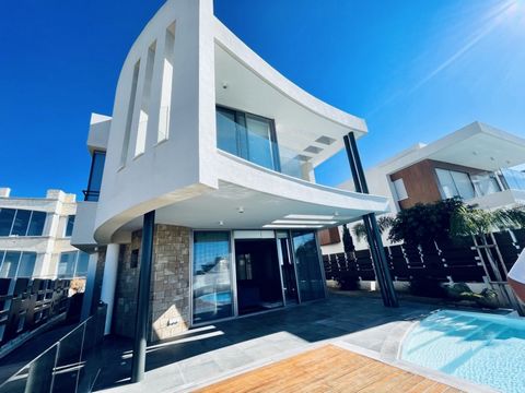 3 bedroom villa for rent in Adonis Beach Villas. Chloraka is located 3 km north of Paphos Town and borders the tourist area known as the Tomb of the Kings. It is also home to Akritas Chloraka, a Cypriot Second Division football team. There are many h...