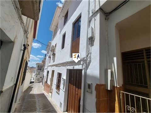This renovated, 175m2 build 3 bedroom, 2 bathroom Townhouse is being sold part furnished, ready to move into and enjoy. Located in the popular town of Castillo de Locubin, close to the historical city of Alcala la Real in the south of Jaen province i...