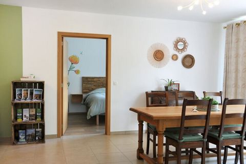 The Gîte du Tilleul benefits from a particularly quiet location in the middle of nature. It is located next to the owners' house who will be happy to give you advice on the region. Ideal for family vacations! The vacation home is located in an area w...