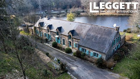 A18937CCU56 - LOCATION LOCATION LOCATION, This is an exceptional property. Situated only 3O minutres from VANNES surrounded by its own woodland and countryside. With lake brimming with fish, waterfall and working mill. Come and discover this MAGICAL ...