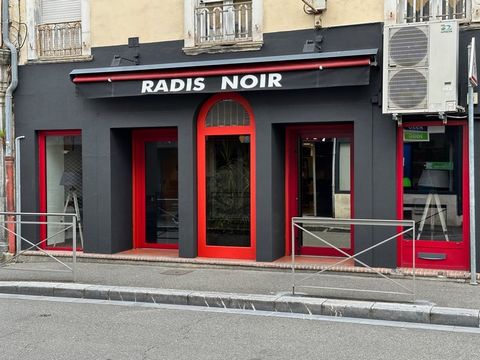 Dpt Hautes Pyrénées (65), à vendre TARBES Bar restaurant