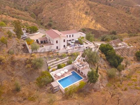 A stunning rural country retreat with 6 spacious bedrooms and 6 bathrooms + separate self- contained guest house with 1 bedroom and bathroom and a separate guest apartment with 1 bedroom and bathroom * set in approx. 72,000m2 of beautiful unspoiled c...
