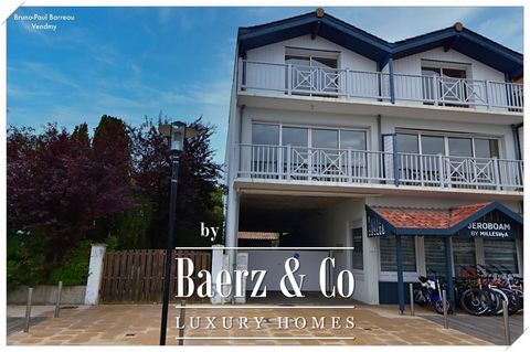 First international high-end neo-agency offering reduced fees: A very attractive address for this exceptional property comprising a front building with two spacious duplex flats (86 m2 and 173 m2, with a view of the Bassin on the second level), a T3 ...