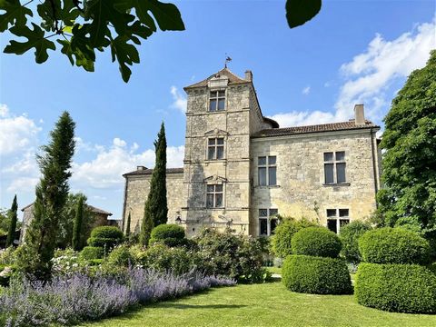As soon as you pass under the 16th century entrance pavilion, you will be seduced by the idyllic setting of this property. The Tuscan-style Italian garden and its orangery blend in perfectly with the building's façade. The entrance to the château is ...