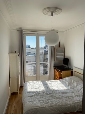Welcome to your dream abode nestled in the heart of the picturesque 18th arrondissement of Paris. This immaculate flat, situated on the 4th floor of a well-maintained building with a lift, promises a perfect blend of comfort, convenience, and modern ...