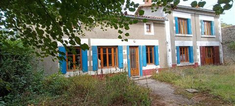 EXCLUSIVE TO BEAUX VILLAGES! This spacious country house has a lot to offer! It is located in a peaceful hamlet, with easy access to N10, only 5 minutes away from the village of Sauzé-Vaussais, where you can find shops, pharmacies, and bakeries, and ...
