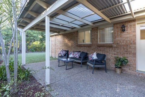 Welcome to this stunning surprise package.... A beautiful & solid blonde brick Sanctuary Point home on a private battleaxe block With 3 Bedrooms all with built-in's, a 3-way light bright bathroom, large gated side access and a fully fenced backyard o...