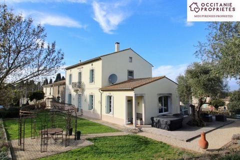 What an exceptional location for this beautiful house on the banks of the Canal du Midi! What could be better than following the towpath of the canal to get your morning bread or visit the local bar (or doctor). The beautifully renovated main house o...
