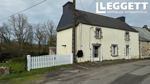 A26841CRP56 - This large country house is located in a charming hamlet in the countryside. It will need almost a complete renovation, but has great potential since only the ground floor has been used and needs modernising whereas upstairs is your bla...