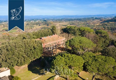Majestic luxury villa for sale in Casciana Terme, a renowned spa in the province of Pisa, surrounded by the greenery of the Tuscan countryside. Developed on 1800 square meters internal and set in a private park of 10000 square meters, this sumptuous ...