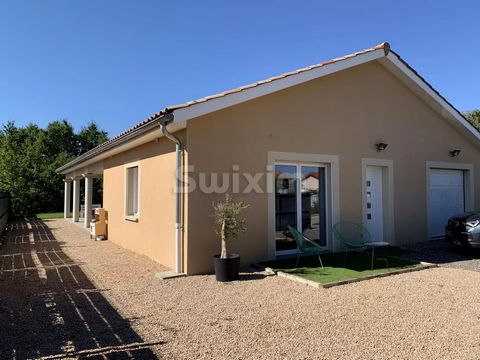 Ref 67884PM - Near Belleville Superb single-storey villa, recent and very economical. Ideally located at the bottom of a dead end street. A large, very bright living room combined with an equipped kitchen. No work needed. A beautiful exposure for the...
