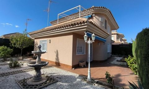 INDEPENDENT VILLA WITH PRIVATE PLOT REDUCED!!! Before €330,000 Now €298,000. Located in a quiet residential area, walking to all types of Services such as Bus Stop, Supermarket, Shops, Punta Marina Shopping Center, Consum Supermarket, Restaurants, Ba...