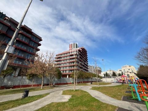 Flats for sale in Kagithane are located on the European Side. It is among the popular living and social centers of the European Side. Flats for sale are a 2-minute walk from Kağıthane metro station, thanks to their central location. The project locat...