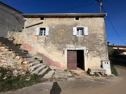 Location: Istarska županija, Višnjan, Višnjan. ISTRA, VIŠNJAN - Renovated stone house ISTRA, VIŠNJAN - a picturesque and colorful Istrian town, whose beautiful old town core fills everyone who steps into it with a relaxing feeling of beauty and peace...