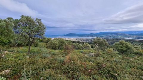 Plot 2600sqm for sale in Lefkada island, Greece. Out of the city plan, even, buildable. It can build 280sqm with the basement or 140sqm without. 10mins from Lefkada city, port, beach, central market. Panoramic sea, greenery, hills view.