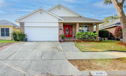 Three bedrooms 2 bath all brick home with catheral celings; large eat-in kitchen plenty of cabinets with a large breakfast bar; Living room/dining room combo or use the space as a large dining room; open concept floor plan (kitchen is open to the lar...