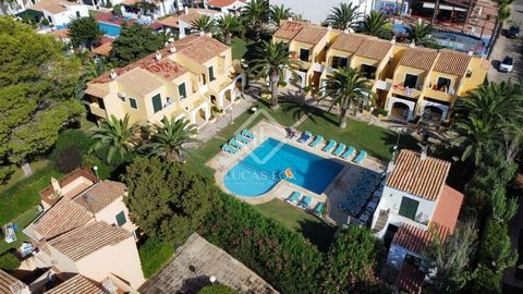 Lucas Fox presents this wonderful independent tourist complex made up of 20 duplex apartments of 45 m² each with a private exterior terrace. The complex is divided into two buildings of 12 and 8 apartments in Cala'n Bosch, Ciutadella de Menorca. The ...