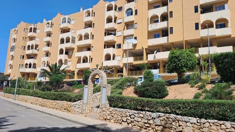 Looking for a stunning property close to one of the most beautiful beaches in Portugal? Look no further than Praia da Rocha in Portimão! Our amazing apartment boasts excellent space, is located near the beach, and is situated in a peaceful neighborho...