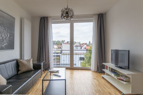 Wir vom WOHNHAUS Mainz bieten unseren Kunden seit vielen Jahren eine Vielzahl von voll ausgestatteten und modern möblierten Apartments an. Hier ist unser Large-Apartment mit besonderem Flair und großzügigem Wohnkomfort. Hier mieten Sie schnelle und u...
