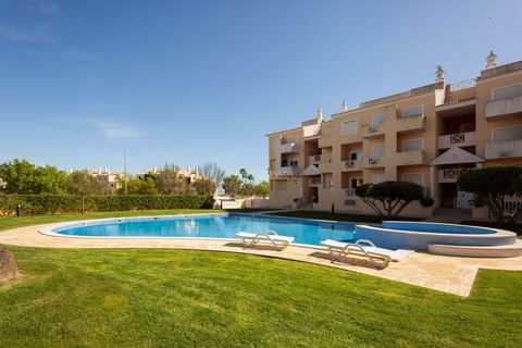 The 2-bedroom flat (1 bedroom with en-suite bathroom), which is part of a private condominium with a large swimming pool and a large garden area, is situated in a very quiet and unique area of Albufeira. The excellent location combines with the proxi...