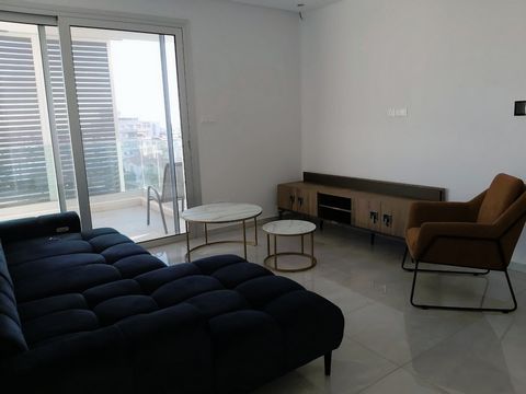 Located in Limassol. Three bedroom penthouse apartment in the Kapsalos area near the Alpha Mega supermarket, in a quiet neighborhood and easy access to the highway. It is furnished, air-conditioned in all rooms, smart tv, electrical appliances (fridg...
