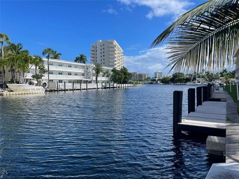 **Amazing unit AAA location in semi-private, a small island, Comfortable 2 bedroom 2 baths, updated kitchen opening to the living-dining room area. Just minutes away from the sunny Isles beach and close to the shopping of Hallandale Beach, balcony Wa...