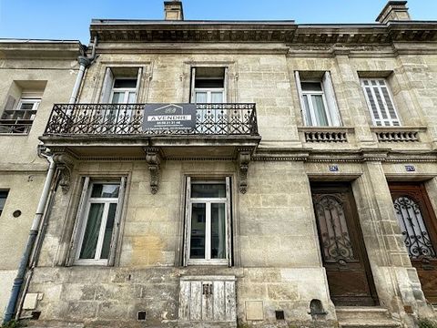 Located in the sought-after area of Saint Genès, offering immediate proximity to all amenities (renowned schools, tram, bus, shops...) come and discover this bourgeois stone house of the XIX century. As soon as you arrive, you will be seduced by its ...