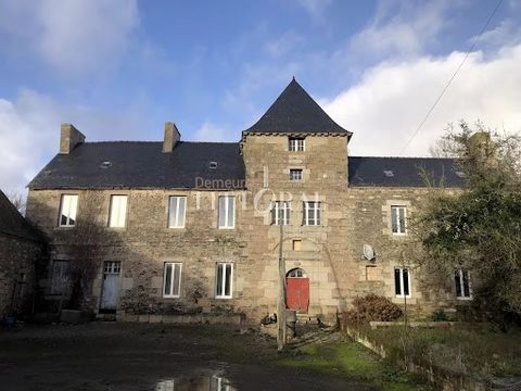 Côte de Granit Rose - This typical Trégor manor, built in the 16th century on the initiative of the knight of the same name, stands in the middle of three hectares of meadows and woods between sea and countryside on the almost island of Pleubian, at ...