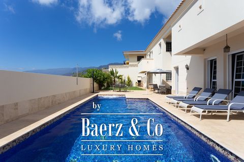 Luxury villa with swimming pool, sea view and garden in a quiet residential area, offering all the comforts you can imagine. The villa consists of 5 bedrooms and 4 bathrooms, of which 1 en-suite, equipped kitchen with wine cellar. Most of the bedroom...
