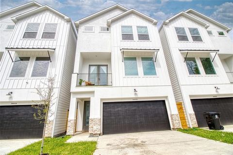 Welcome home to 3403 Daphne St! This beautiful 3 story contemporary home situated within close proximity to the Med Center and Downtown, has been well maintained and ready for their new owner! Upon arrival you are greeted by a private double driveway...
