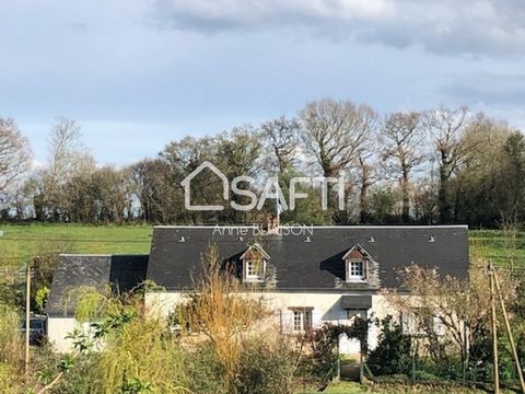 In the town of AUVERS, I invite you to come and discover without further delay, this warm house arranged on 2 levels. Offer your family a peaceful living environment and enjoy on its ground floor its beautiful fitted and equipped kitchen, its living ...