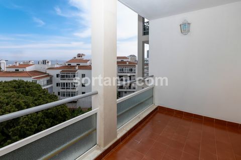 Fantastic one bedroom apartment available for sale in the centre of Quarteira. The apartment is in an excellent condition and is sold equipped. It comprises a living room, kitchen, one bedroom and one bathroom. It also has an outdoor parking space an...