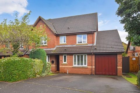 A well presented 4 bedroom detached family home boasting generous accommodation to include: Kitchen/Dining/Family room, Living room, additional reception room, two downstairs cloakrooms, Master with en suite, Family bathroom, Garage with Parking & Re...