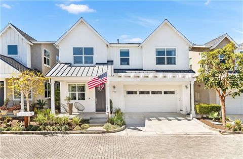 Welcome to Anderson Lane in the highly sought after neighborhood of Eastside Costa Mesa. This home is a beautiful new build by Matt White and is in one of the best locations of Eastside. Conveniently located to Back Bay Newport Beach, 17th street wit...