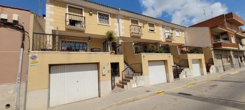 - Town House - Alicante, Almoradí - Area 200 m² Features: - Balcony - Terrace - Garage